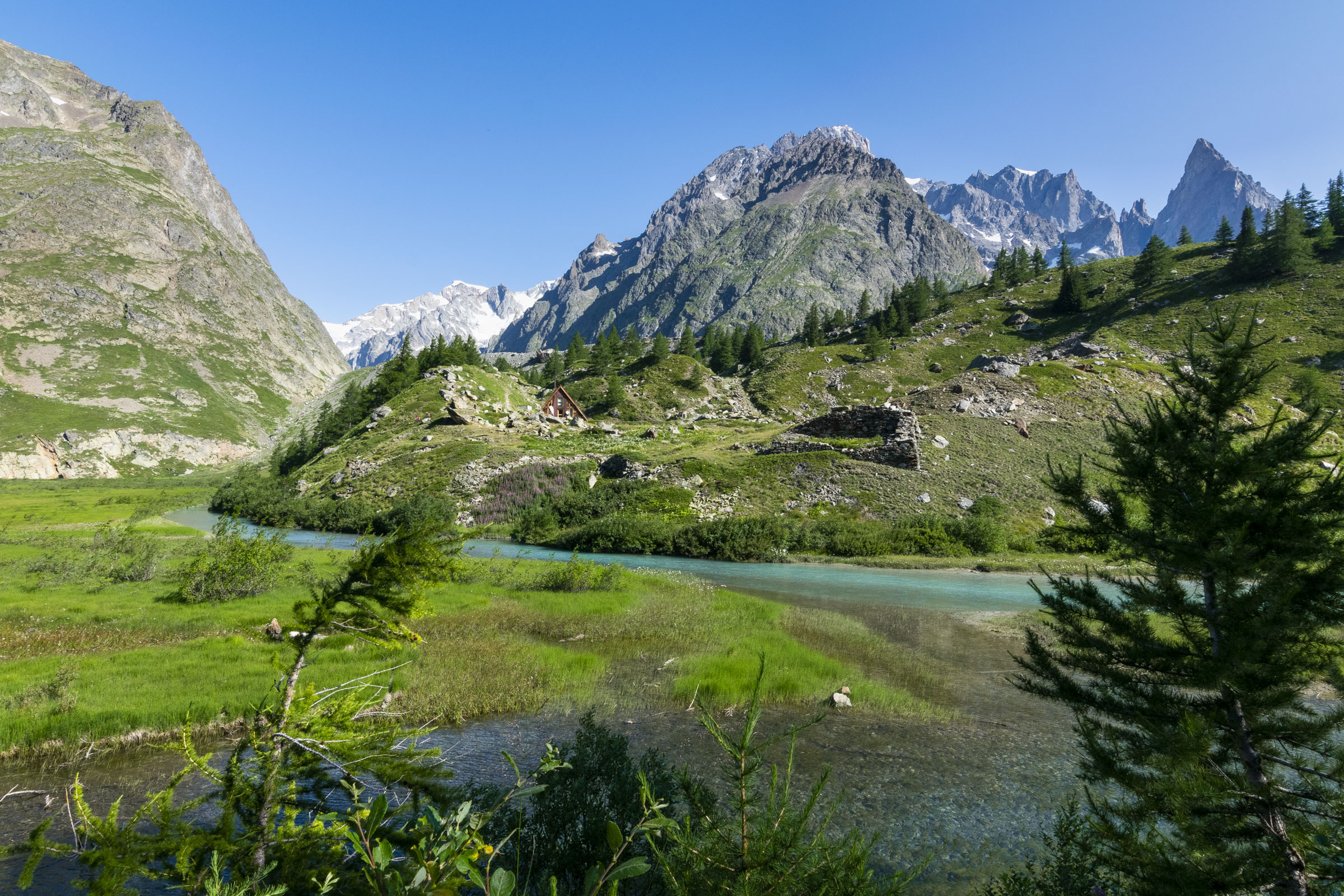 lago Combal, rifugio Cabane du Combal