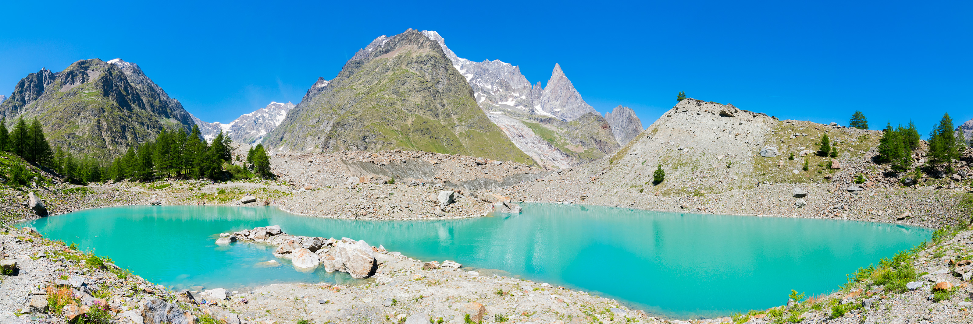 Lago Combal E Miage High Mountains